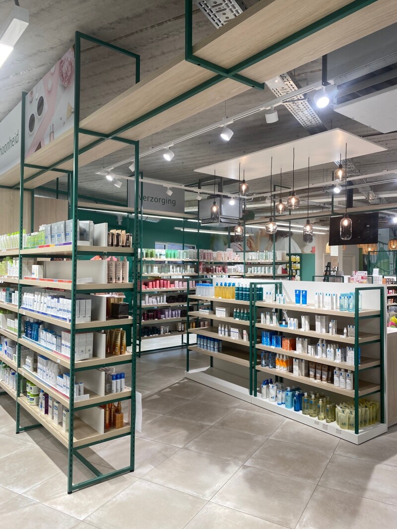 brug apotheek Lindephar met Taurus van Helbig