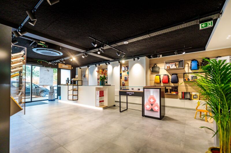 gang kantoormateriaalshop Repro te Schilde met Pirinee van Helbig